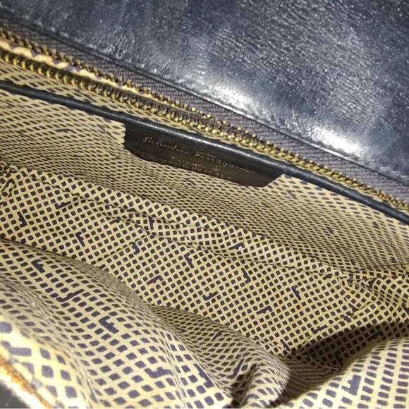 Ferragamo vintage canvas/leather shoulder bag EUC - Picture 6 of 11